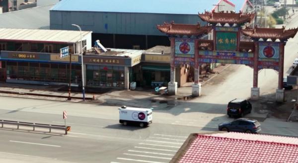 积极推进快递智能化布局 圆通速递无人车使用超500辆