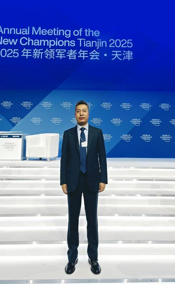 中国AI健康新范本对话世界：观薇智能CEO安凯受邀达沃斯新领军者年会